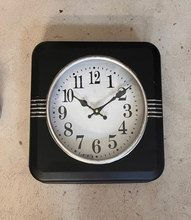 Retro Wall Clock Black